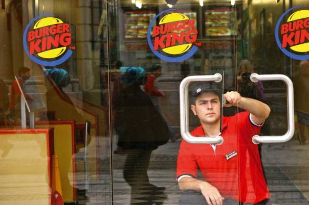 סיפור חניכה של תורכי מתמערב. סניף בורגר קינג באיסטנבול צילומים: פלאש 90