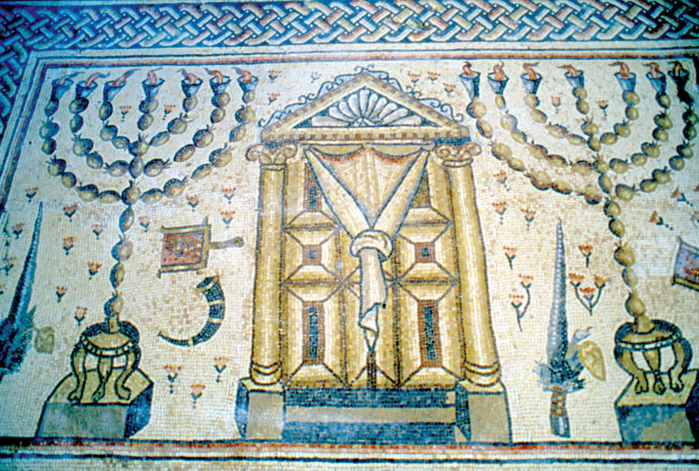 קטע מפסיפס בית הכנסת בחמת טבריה, המאה הרביעית לספירה (3)