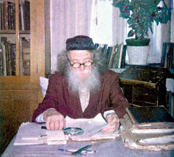 הצילומים לאורך הכתבה באדיבות ידידיה הכהן ויחיאל פריש, מתוך הספר "האיש על העדה"