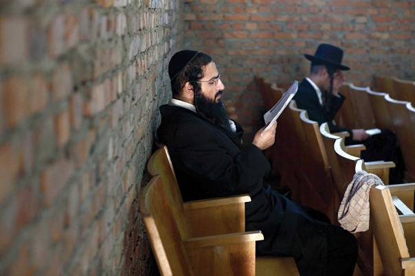 נוסח "ברוך שאמר" הגיע בפתקה שנפלה מן השמים. תפילה באומן  צילום: פלאש 90