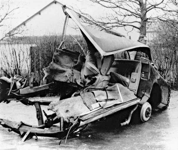 "יצירתי עוד לפניי", הכריז זמן קצר לפני מותו. הרכב בו נהרג קאמי, 1960  צילום: גטי אימג'ס