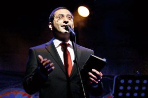 >> הרב דוד מנחם הוא פייטן ומוסיקאי, ורב קהילת משכן יוסף ושכונת רסקו (גבעת הוורדים) ירושלים צילום: מעוז וייסטוך