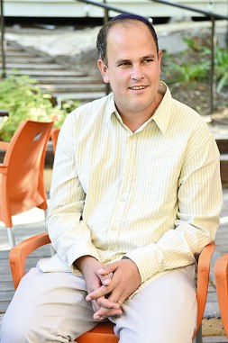 ד"ר מיכה גודמן מלמד מחשבת ישראל באוניברסיטה העברית, ראש מדרשת עין פרת ומחבר הספר "סודותיו של מורה הנבוכים" צילום: עדי פסדר