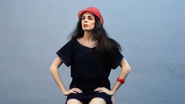 לא מצליח לפענח את המיסטיקה של יונה וולך. מתוך הסדרה צילום: שרק דה מאיו