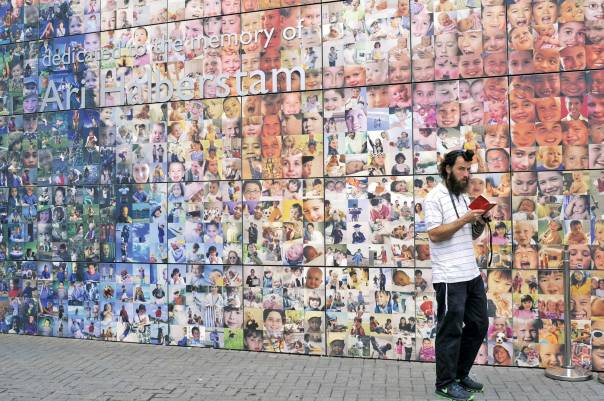 מי שלא חזק בזהותו בחו"ל לא שורד. ברוקלין, 2013 צילום: פלאש 90