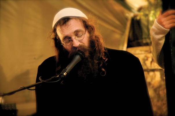 "עד הרב שלמה קרליבך לא הכרתי חיבור בין תורה למוזיקה". הרב רז הרטמן  צילום: תמיר פלצמן