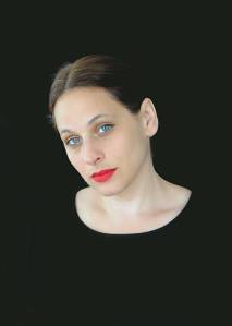 חגית גרוסמן היא מחברת  הספר "לילה ולואיס"  (כנרת, זמורה־ביתן, 2014) 