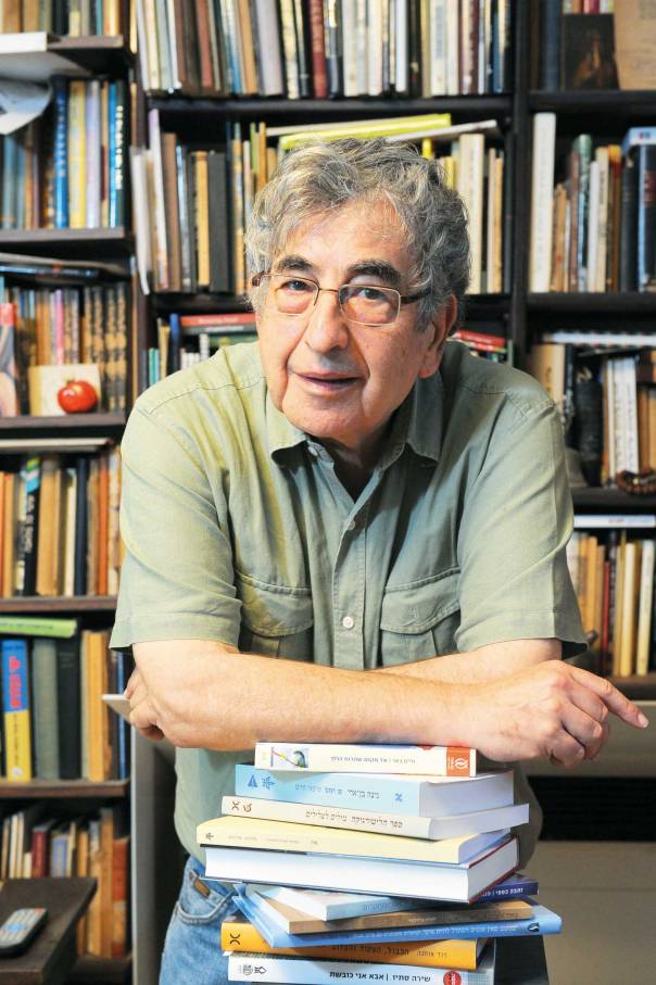 אם אדם רוצה להיות ישראלי, עברי ויהודי, הוא לא יכול לוותר על לימוד תורה. חיים באר