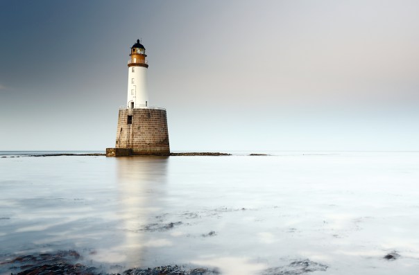 מותיר מאחור את האדמה והתפילה ובוחר בערפל ובריקות  צילום אילוסטרציה: שאטרסטוק 