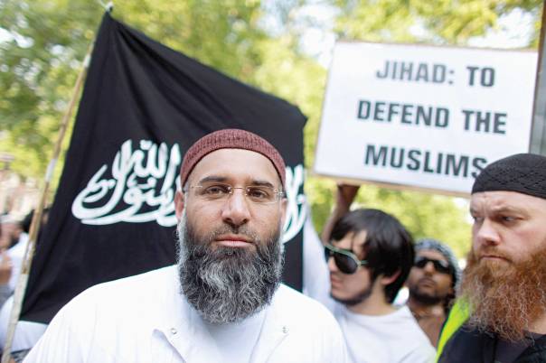 מערכת ענפה של לימודי דת קיצוניים והסתה. הפגנת מוסלמים בלונדון צילום: גטי אימג'ס