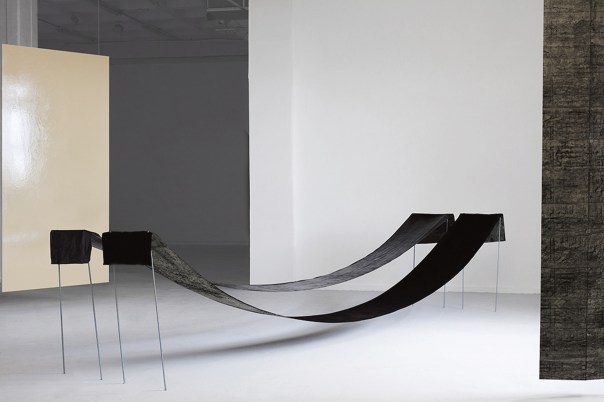 עיסוק בעצם תהליך היצירה. הדר פרי, ללא כותרת, 2014