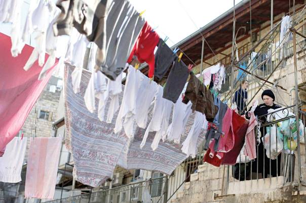 באלמוניות גמורה ובתחתית הסולם החברתי התפרנסה גיטל מעבודתה ככובסת צילום: פלאש 90