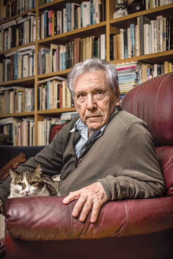 עמוס עוז. "תמונה פשטנית בלי ניואנסים"  צילום: אריק סולטן‎ 