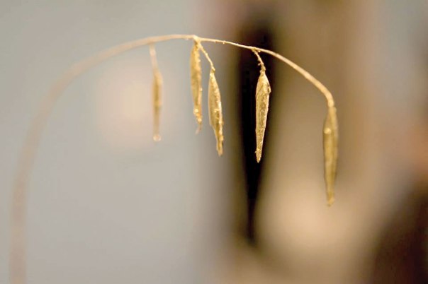 מימין: לחנוט את הרגע בזהב. "כמה ילדים יש לך", 2013