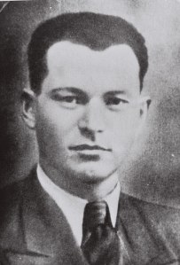 הצטרף‭ ‬לאצ‭"‬ל‭ ‬מתוך‭ ‬לימודיו‭ ‬בישיבה‭. ‬ דוד‭ ‬רזיאל‭, ‬1941 צילום‭: ‬לע‭"‬מ 