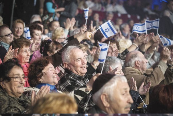 הכללים‭ ‬מחייבים‭ ‬שכל‭ ‬אדם‭ ‬שעלה‭ ‬לאחר‭ ‬שנת‭ ‬1991‭ ‬יעבור‭ ‬בירור‭ ‬יהדות‭. ‬אירוע‭ ‬לציון‭ ‬25‭ ‬שנים‭ ‬לעלייה‭ ‬מברית‭ ‬המועצות‭ ‬לשעבר‭, ‬ירושלים‭ ‬2015‭ ‬ צילום‭: ‬הדס‭ ‬פרוש‭, ‬פלאש‭ ‬90 