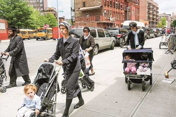 יש‭ ‬מנהיגוּת‭ ‬דתית‭ ‬ נשית‭, ‬ללא‭ ‬טייטל‭. ‬ברוקלין‭, ‬2012 צילום‭: ‬גטי‭ ‬אימג‭'‬ס 