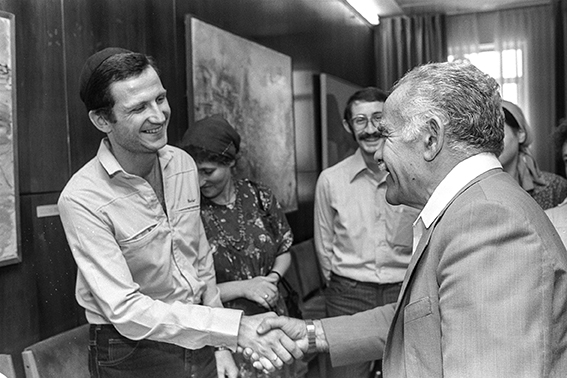 אדלשטיין לאחר שחרורו, בפגישה עם ראש הממשלה יצחק שמיר, 1987                צילומים: מגי אוחיון, לע"מ; אבי אוחיון, לע"מ