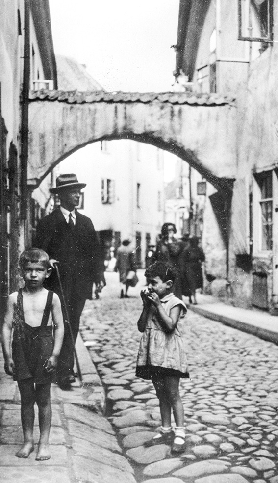 רוח‭ ‬היצירה‭ ‬פיעמה‭ ‬בגטו‭. ‬גטו‭ ‬וילנה‭ ‬בזמן‭ ‬המלחמה צילום‭: ‬גטי‭ ‬אימג‭'‬ס 