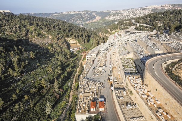 ירושלים היא גיבורה נוספת בספר. גבעת שאול ממבט עילי, 2015 צילום: נתי שוחט, פלאש 90