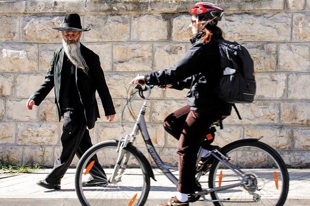 לחדול לחשוב בכיוון של "שילוב חרדים" במדינה, באקדמיה ובצבא. ירושלים צילום: נתי שוחט, פלאש 90. למצולמים אין קשר למאמר