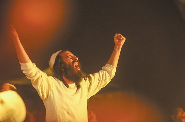 אנחנו רואים את הברסלברים צועקים וזה נראה לנו הזוי. פסטיבל "צעקה במדבר"ֿ, 2012 צילום: מרים צחי