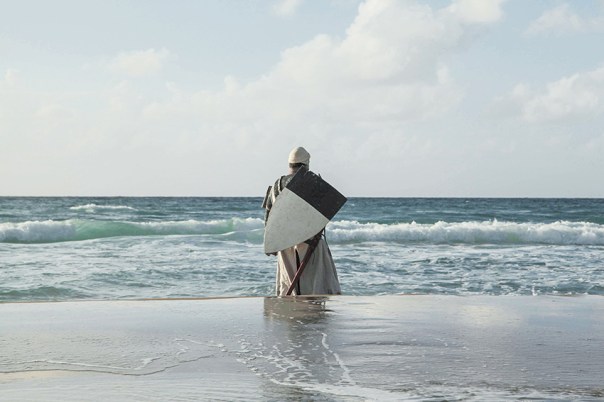 רצף‭ ‬של‭ ‬דעות‭ ‬סותרות‭. ‬מתוך‭ ‬הסדרה‭ "‬והארץ‭ ‬הייתה‭ ‬תוהו‭ ‬ובוהו‭"‬ צילום‭: ‬יח‭"‬צ 